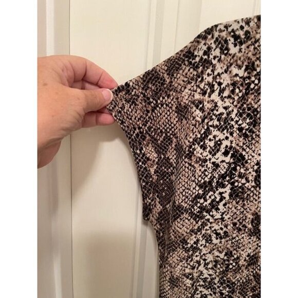 Dana Buchman Snake Print Dress Short Sleeve Knee-Length Women's M with V-Necklin - Picture 7 of 10